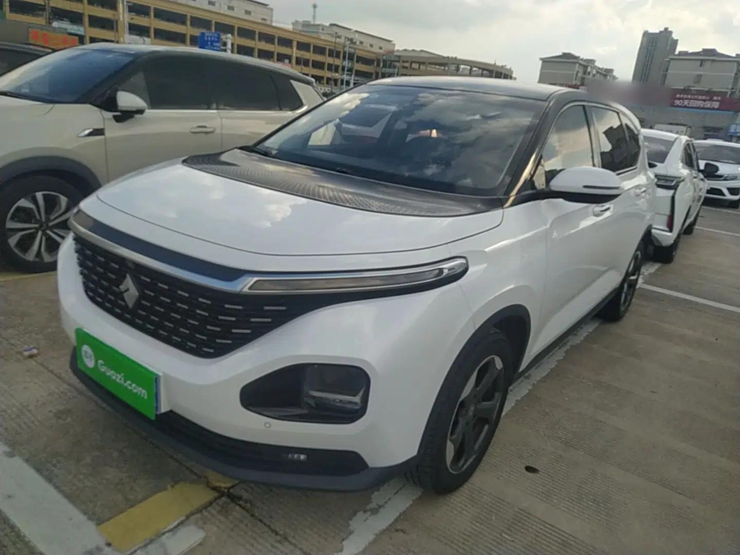 Baojun RM-5 2019 1.5T CVT 24-Hour Online Luxury Version 5 Seats — миниатюра 1