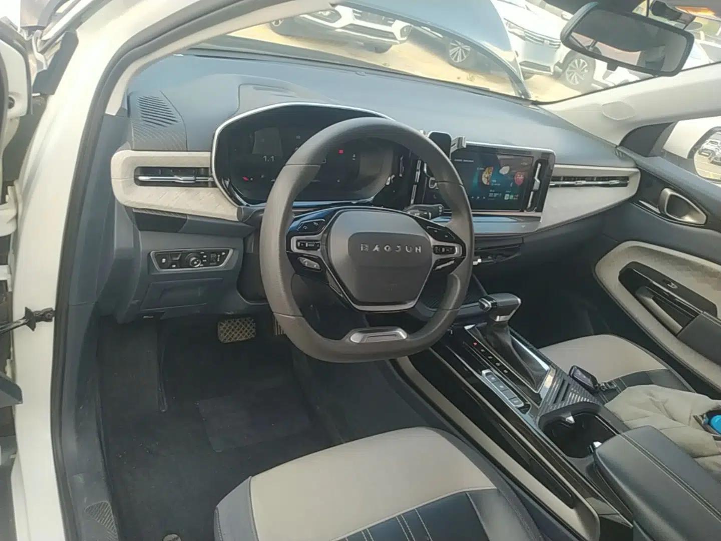 Baojun RM-5 2019 1.5T CVT 24-Hour Online Luxury Version 5 Seats — миниатюра 12