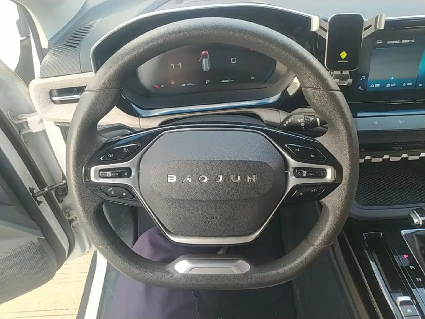 Baojun RM-5 2019 1.5T CVT 24-Hour Online Luxury Version 5 Seats — миниатюра 13