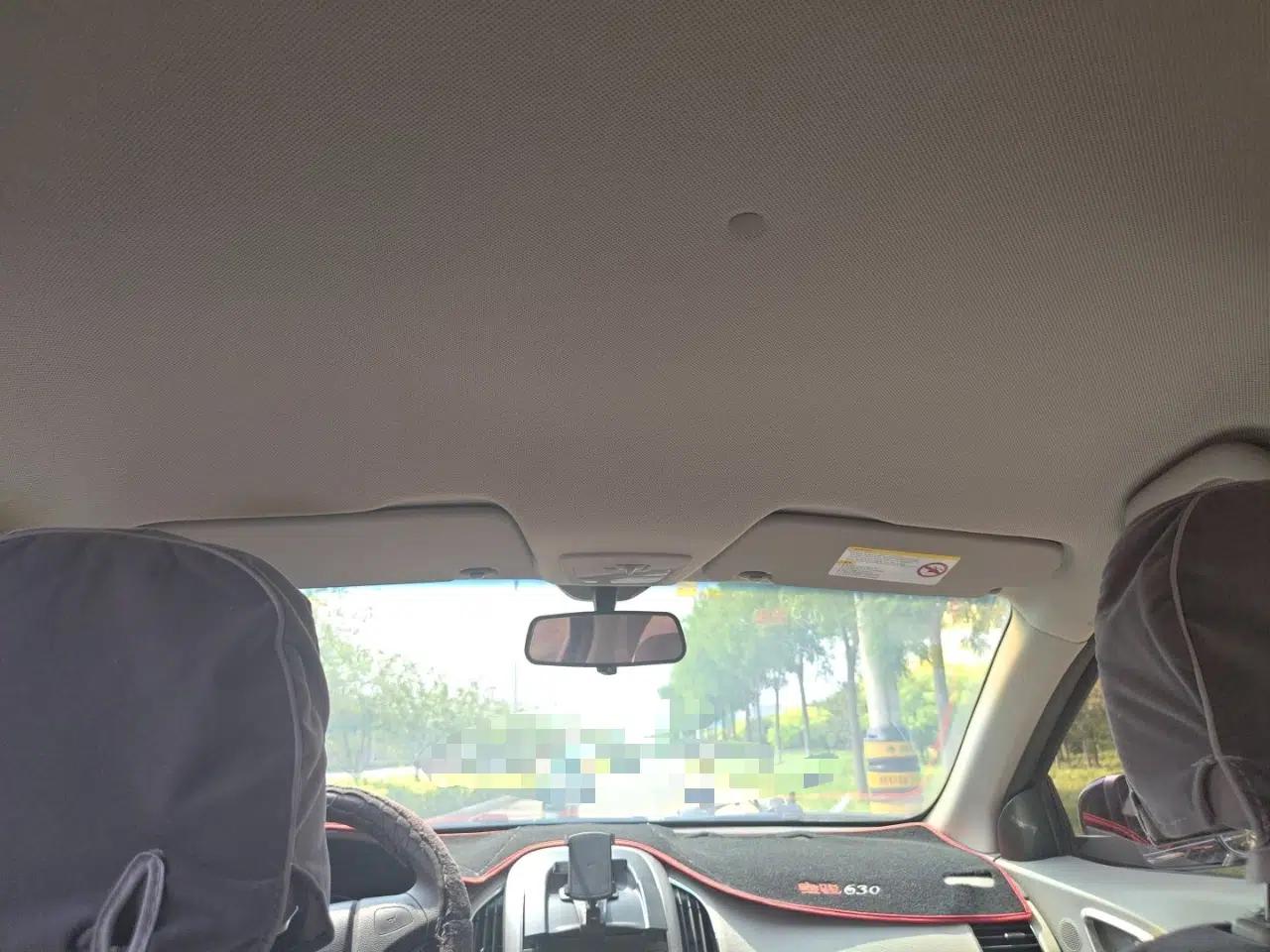 Baojun 630 2011 1.5L manual Comfort trim level — миниатюра 18