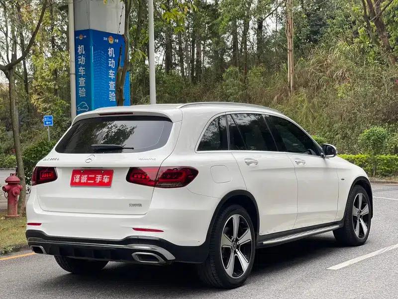 2022 Mercedes-Benz GLC 300 L 4MATIC Dynamic Edition — миниатюра 11