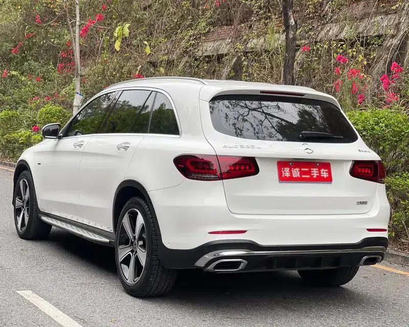 2022 Mercedes-Benz GLC 300 L 4MATIC Dynamic Edition — миниатюра 4