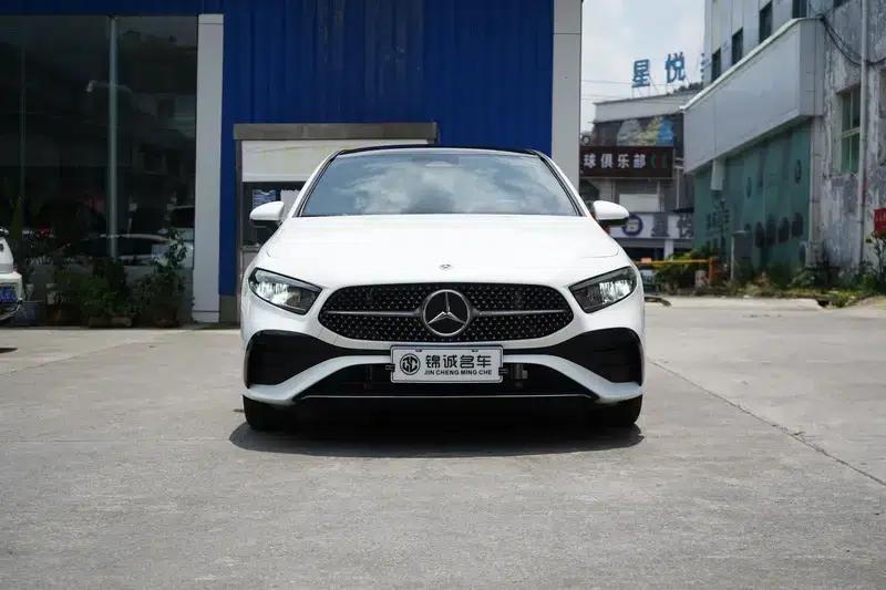 2024 Mercedes-Benz A-Class A 200 L Dynamic Edition — миниатюра 2