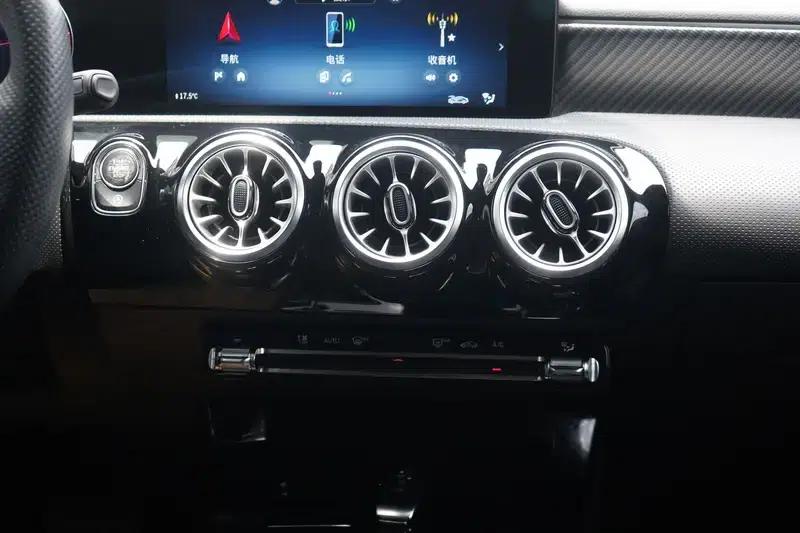 2024 Mercedes-Benz A-Class A 200 L Dynamic Edition — миниатюра 11