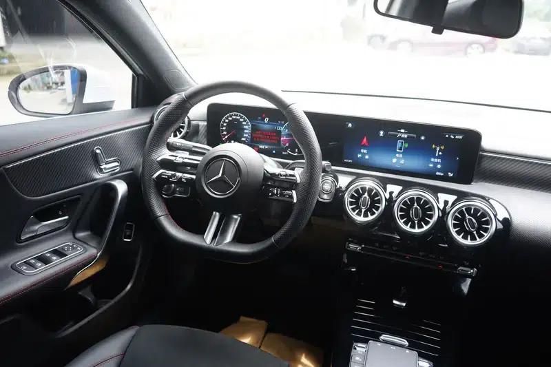 2024 Mercedes-Benz A-Class A 200 L Dynamic Edition — миниатюра 17