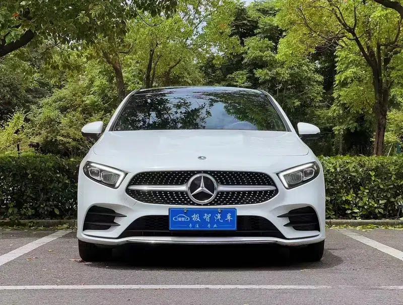 Mercedes-Benz A-Class 2021 A 200 L Sport Sedan Fashion Edition — миниатюра 2