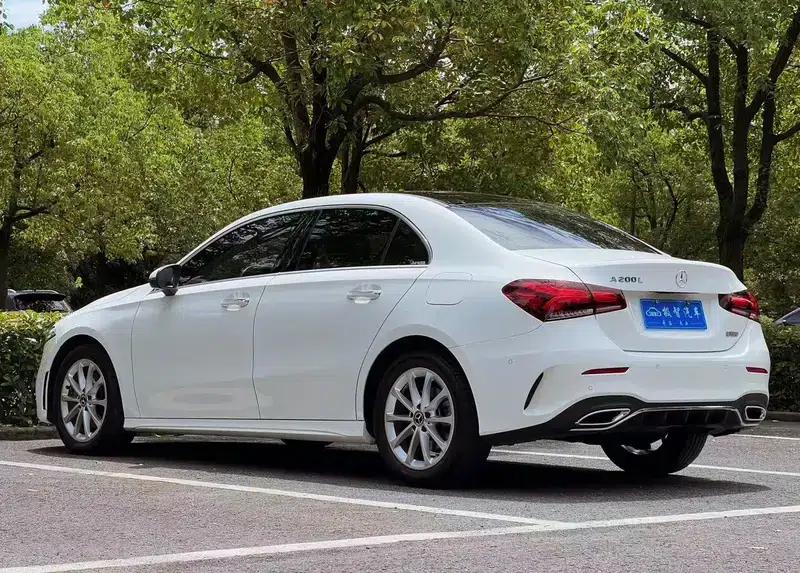 Mercedes-Benz A-Class 2021 A 200 L Sport Sedan Fashion Edition — миниатюра 5