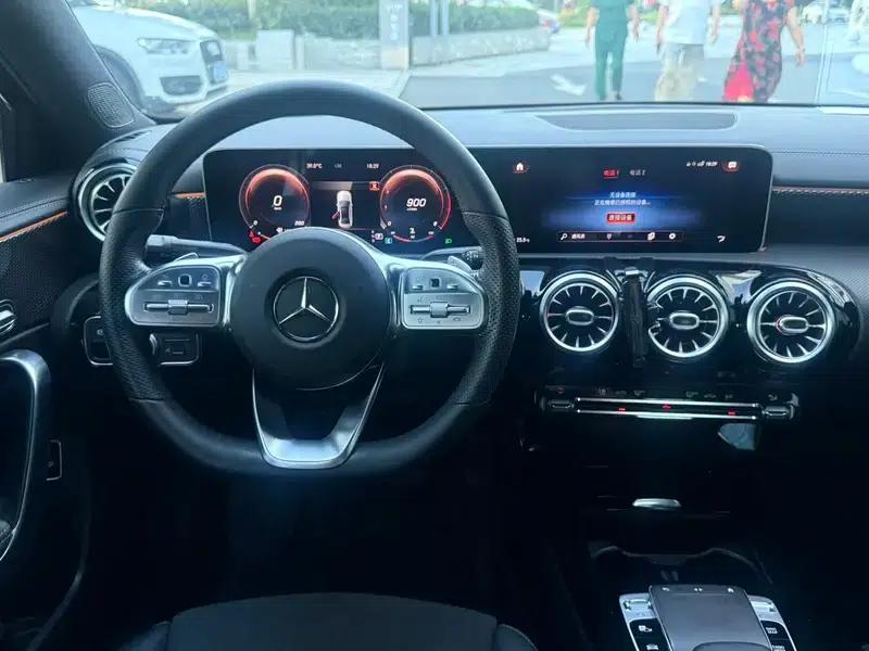 Mercedes-Benz A-Class 2020 A 200 L Sport Sedan — миниатюра 12