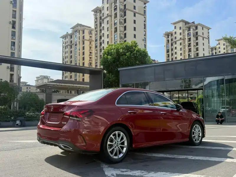 Mercedes-Benz A-Class 2020 A 200 L Sport Sedan — миниатюра 7