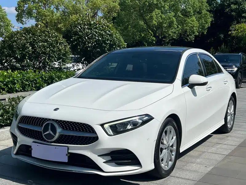 Mercedes-Benz A-Class 2020 A 200 L Sport Sedan — миниатюра 1