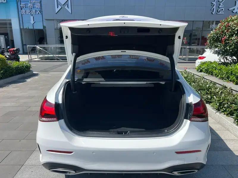 Mercedes-Benz A-Class 2020 A 200 L Sport Sedan — миниатюра 13