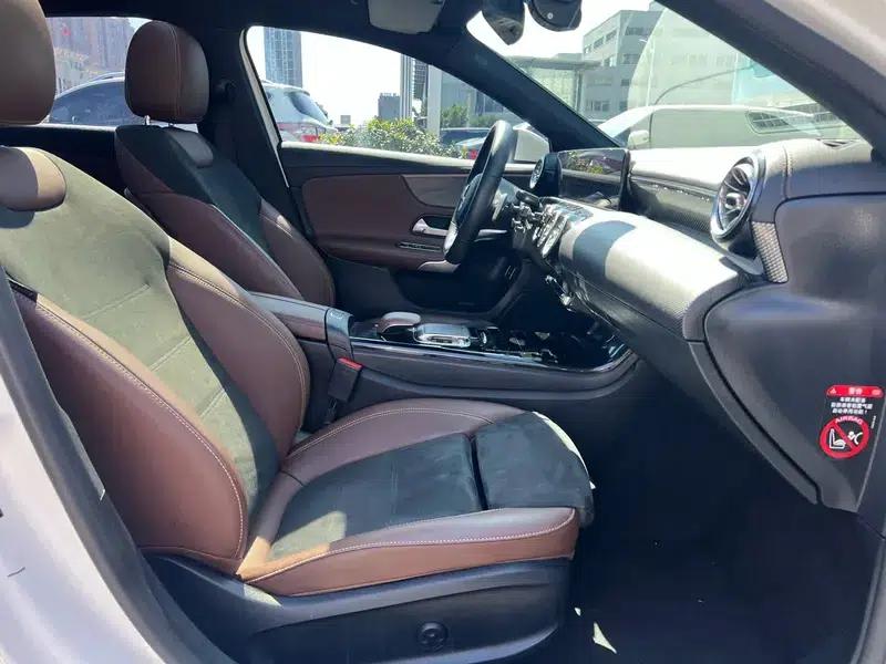 Mercedes-Benz A-Class 2020 A 200 L Sport Sedan — миниатюра 14