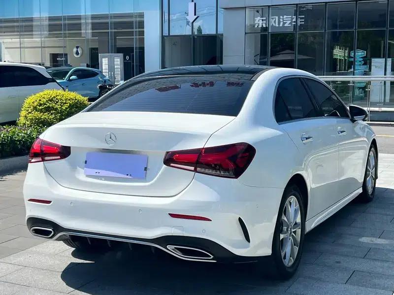 Mercedes-Benz A-Class 2020 A 200 L Sport Sedan — миниатюра 7