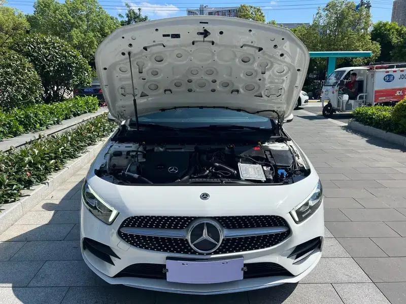 Mercedes-Benz A-Class 2020 A 200 L Sport Sedan — миниатюра 8