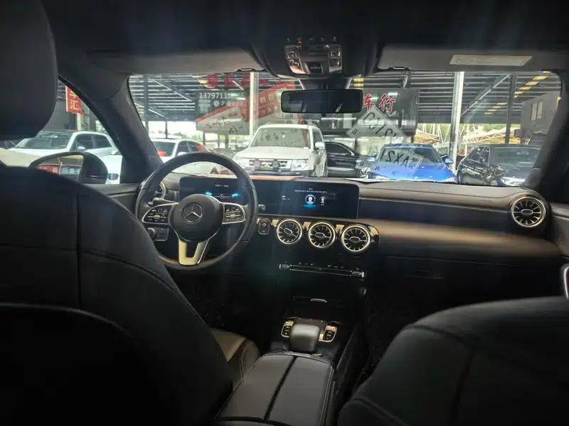 2019 Mercedes-Benz A-Class A 200 L — миниатюра 6
