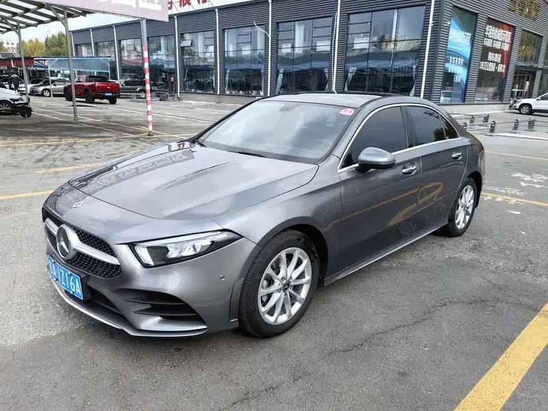 Mercedes-Benz A-Class 2021 A 200 L Sport Sedan Fashion Edition — миниатюра 1