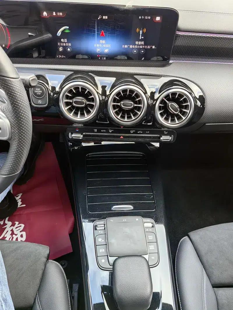 Mercedes-Benz A-Class 2021 A 200 L Sport Sedan Fashion Edition — миниатюра 13