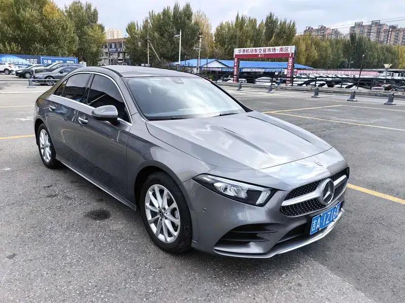 Mercedes-Benz A-Class 2021 A 200 L Sport Sedan Fashion Edition — миниатюра 3