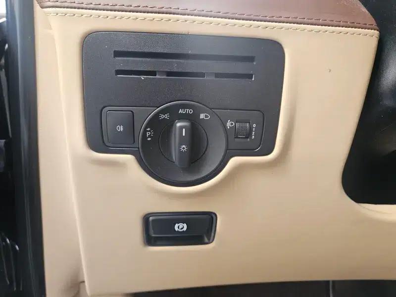 Vito 2023 2.0T Elite Edition 7-seater — миниатюра 16