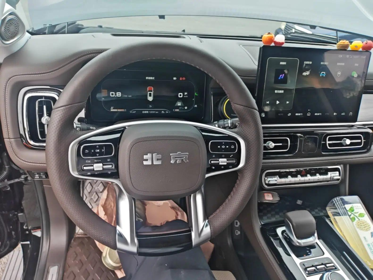 BAIC Off-Road BJ60 2022 2.0T Version 11 Seven Seats — миниатюра 13