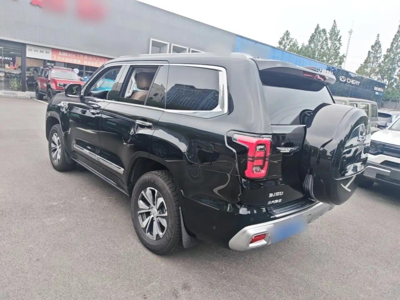 BAIC Off-Road BJ60 2022 2.0T Version 11 Seven Seats — миниатюра 4