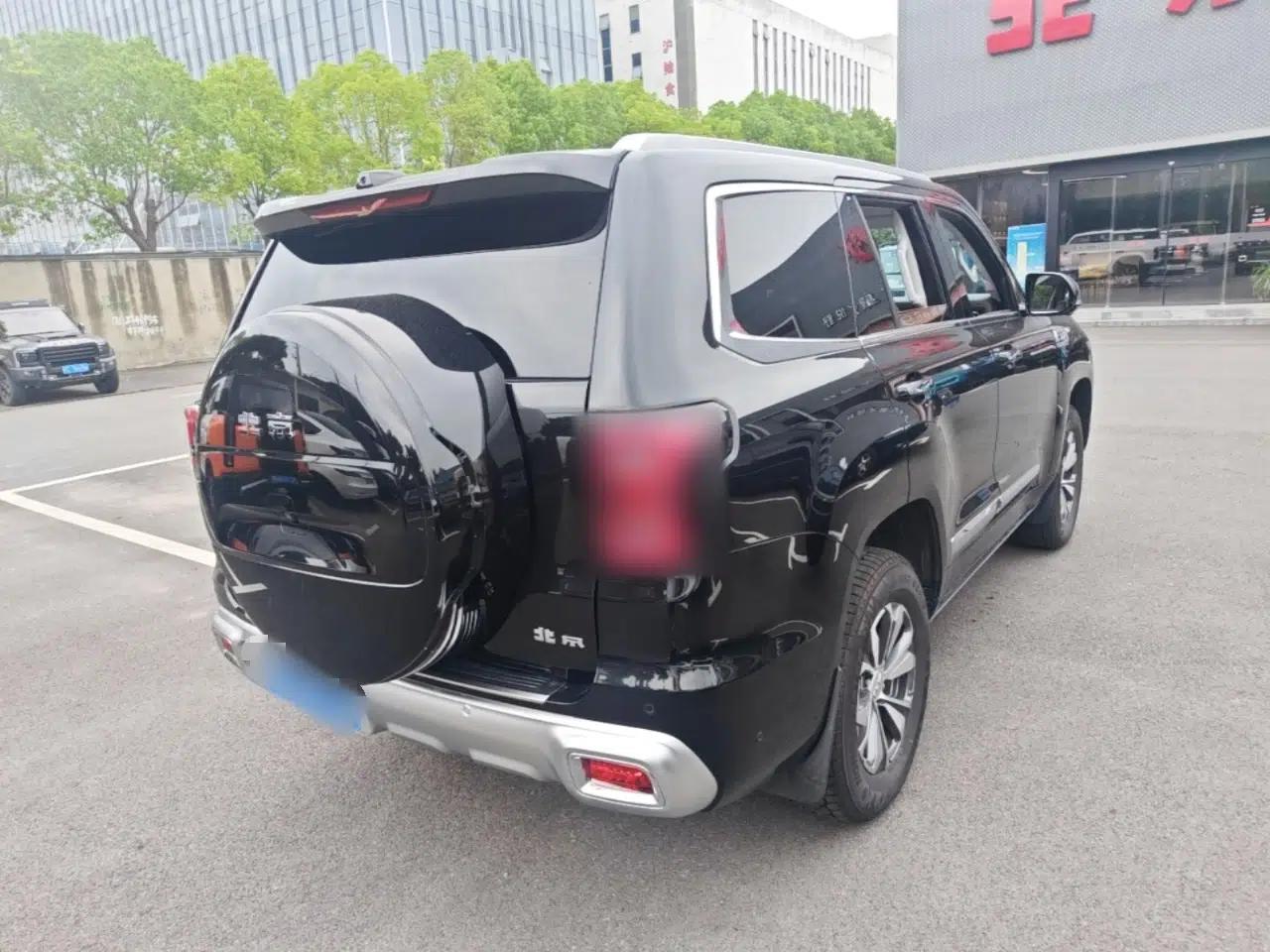 BAIC Off-Road BJ60 2022 2.0T Version 11 Seven Seats — миниатюра 6