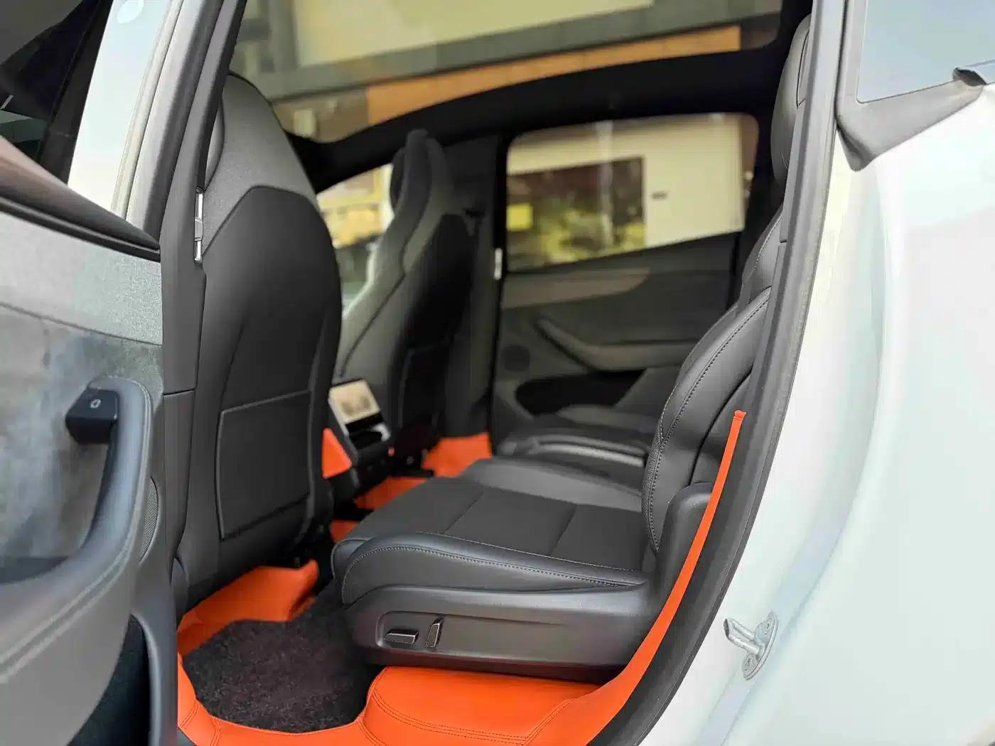 Model Y L 2025 Long Range All-Wheel Drive — миниатюра 5
