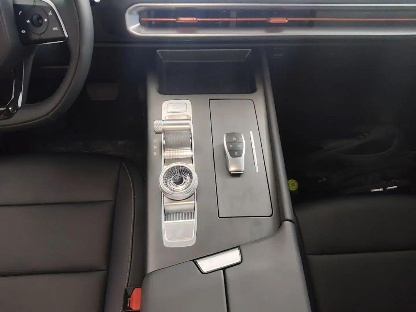 BAIC Off-Road BJ30 2026 Model Traveler 1.5T Hybrid Standard Version — миниатюра 16