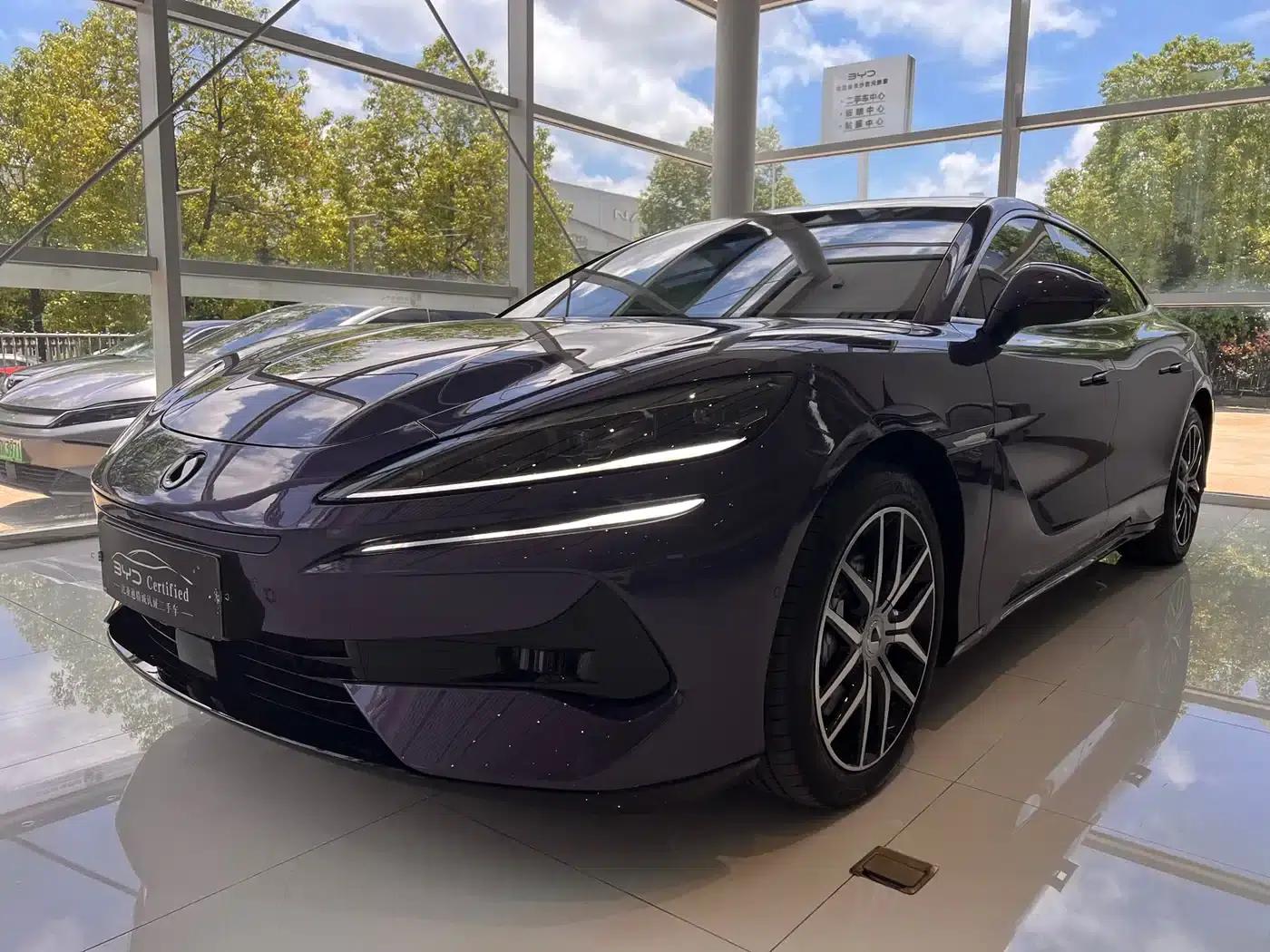 Denza Z9 2024 Model 1100km AWD Max Edition — миниатюра 1