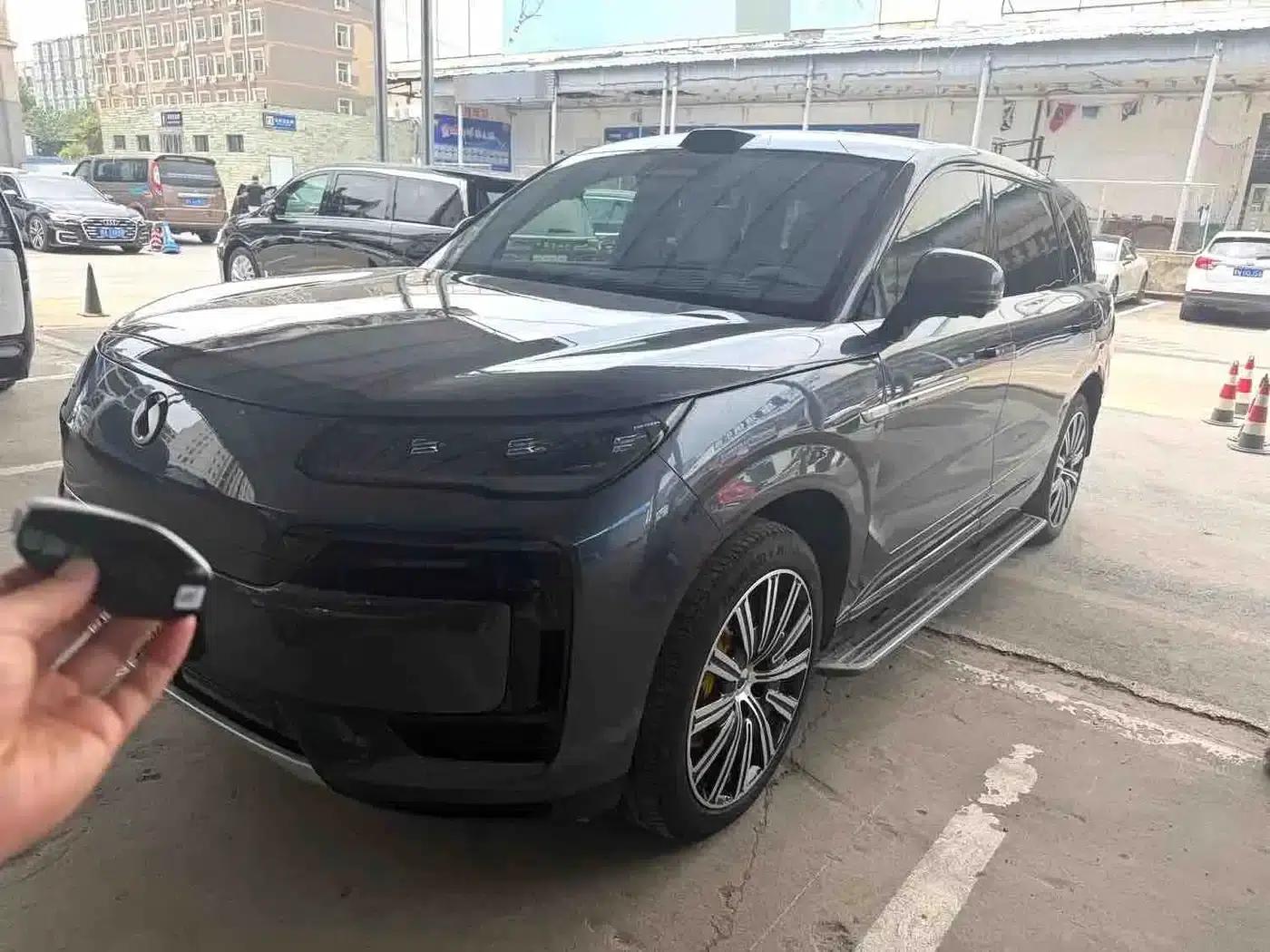 Denza N9 2025 Flagship Edition — миниатюра 1