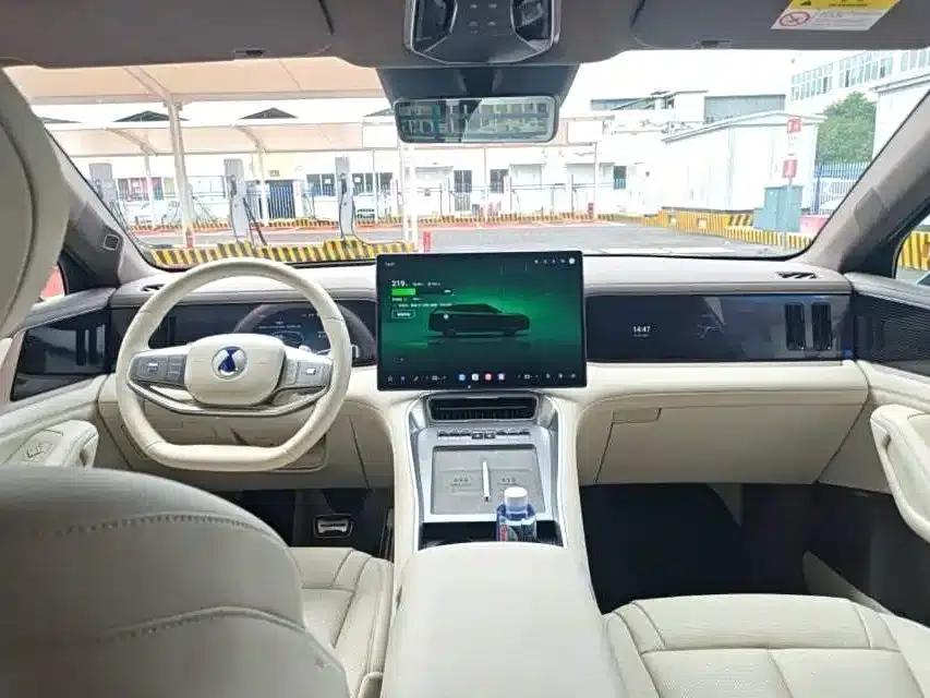 Denza N8L 2025 Flagship Edition — миниатюра 3