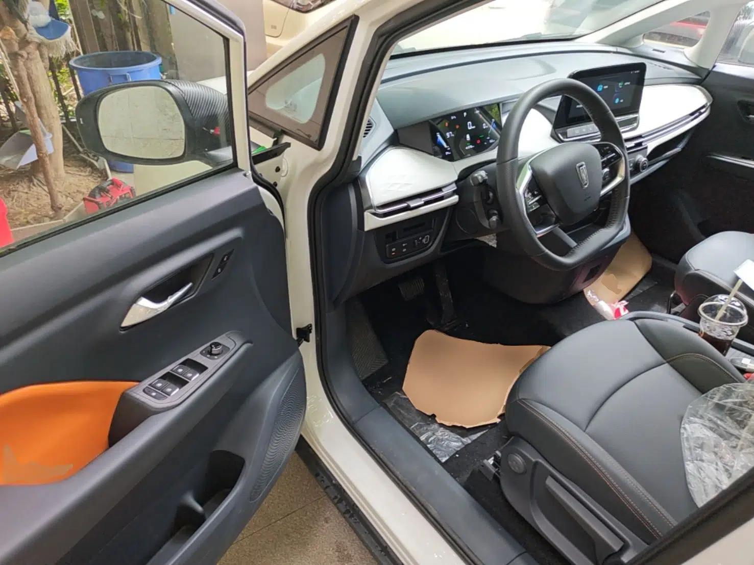 Bestune NAT 2022 Comfortable Travel Battery-Swapping Taxi Version — миниатюра 18