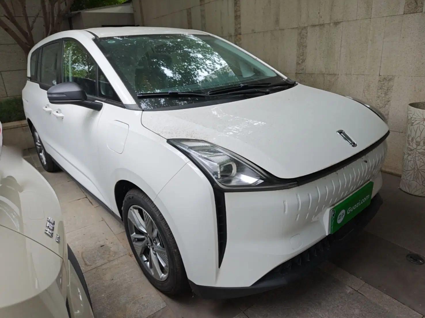 Bestune NAT 2022 Comfortable Travel Battery-Swapping Taxi Version — миниатюра 3