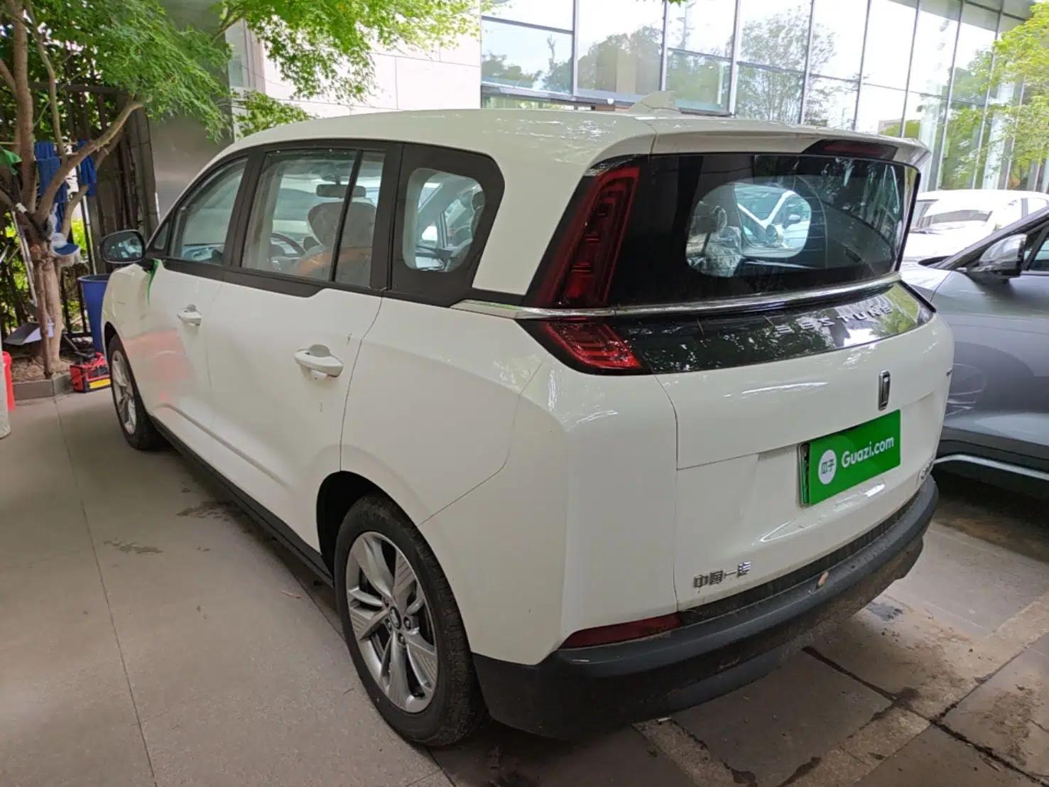 Bestune NAT 2022 Comfortable Travel Battery-Swapping Taxi Version — миниатюра 4