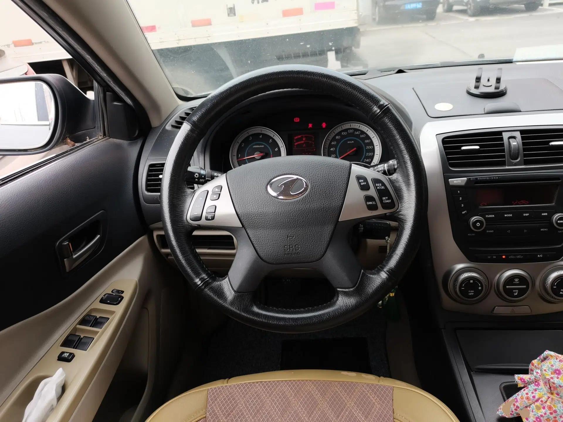 Bestune B50 2012 1.6L manual sunroof version — миниатюра 10