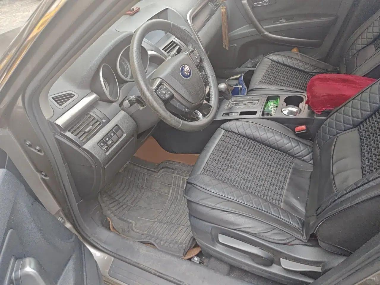 Bestune X80 2016 2.0L automatic Comfort trim level — миниатюра 19