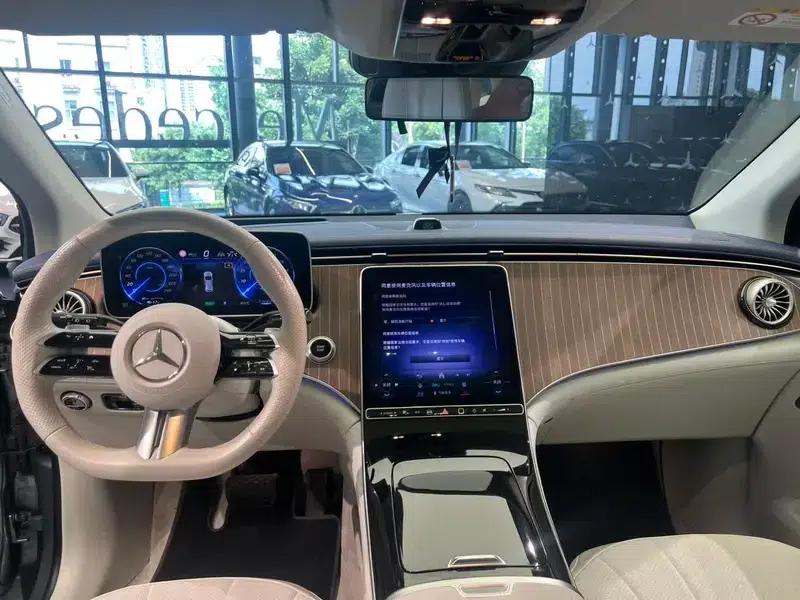 2024 Mercedes-Benz EQE SUV 500 4MATIC Luxury Edition — миниатюра 11