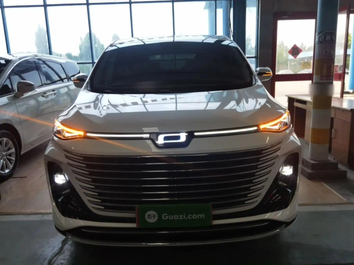 Bestune M9 2023 2.0T Prestige Edition — миниатюра 2