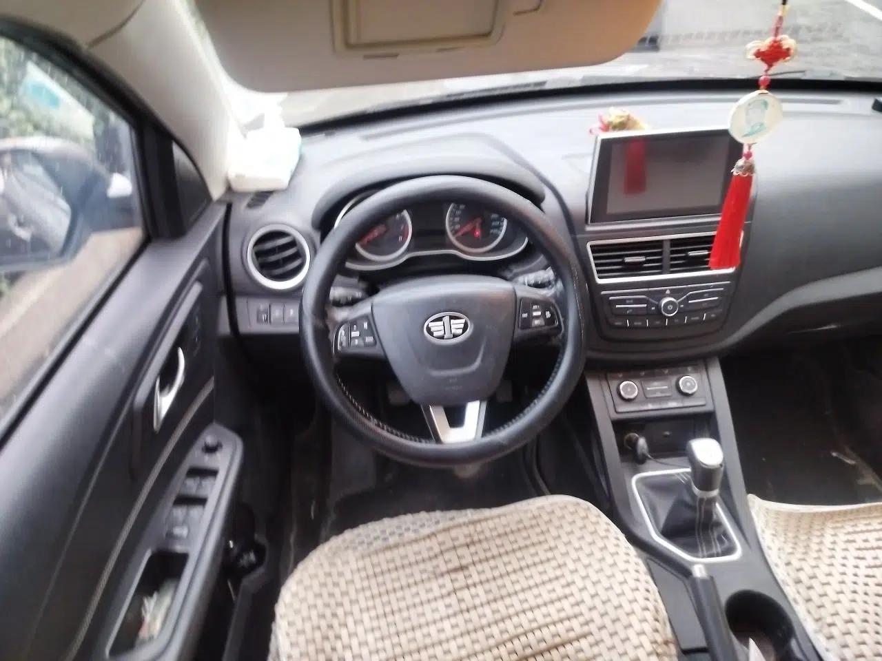 Bestune X40 2017 1.6L Manual Prestige Edition — миниатюра 10