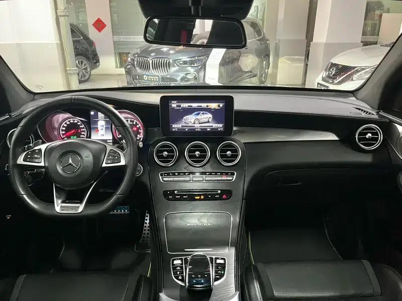 Mercedes-Benz GLC Coupe AMG 2018 AMG GLC 63 4MATIC+ Coupe SUV — миниатюра 9