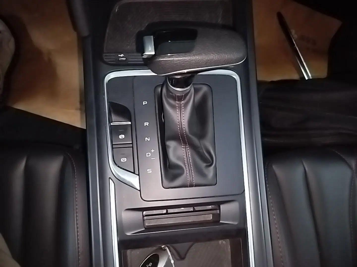 Bestune T55 2022 1.5T Automatic Leap Edition — миниатюра 16