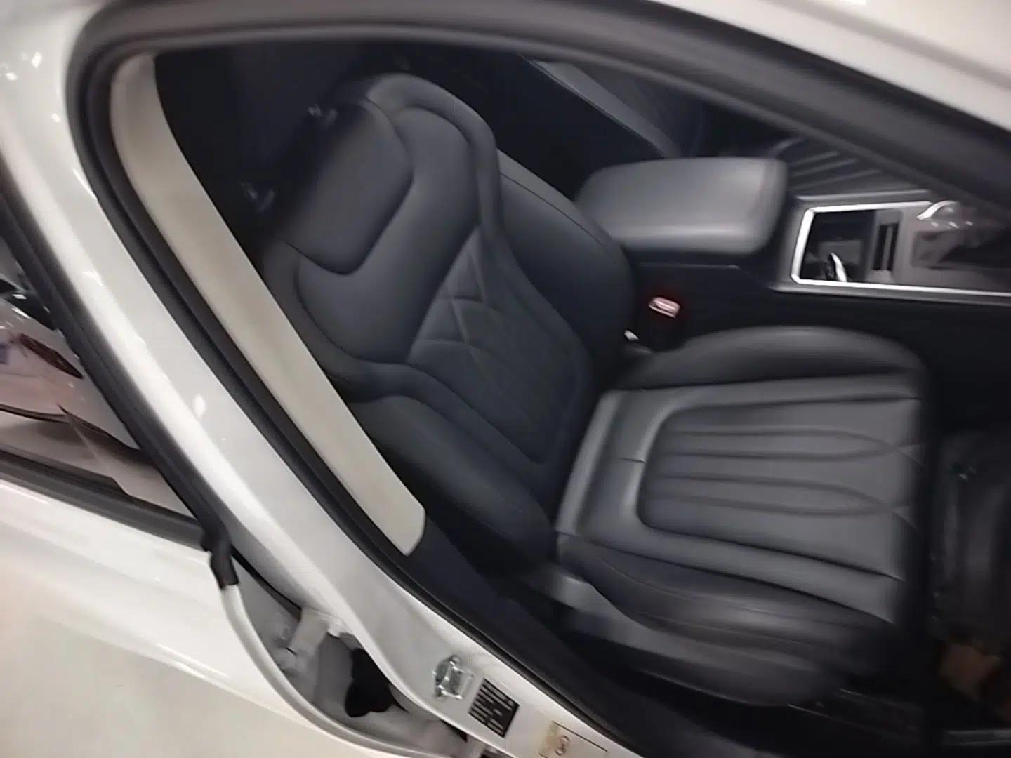 Bestune T55 2022 1.5T Automatic Leap Edition — миниатюра 19
