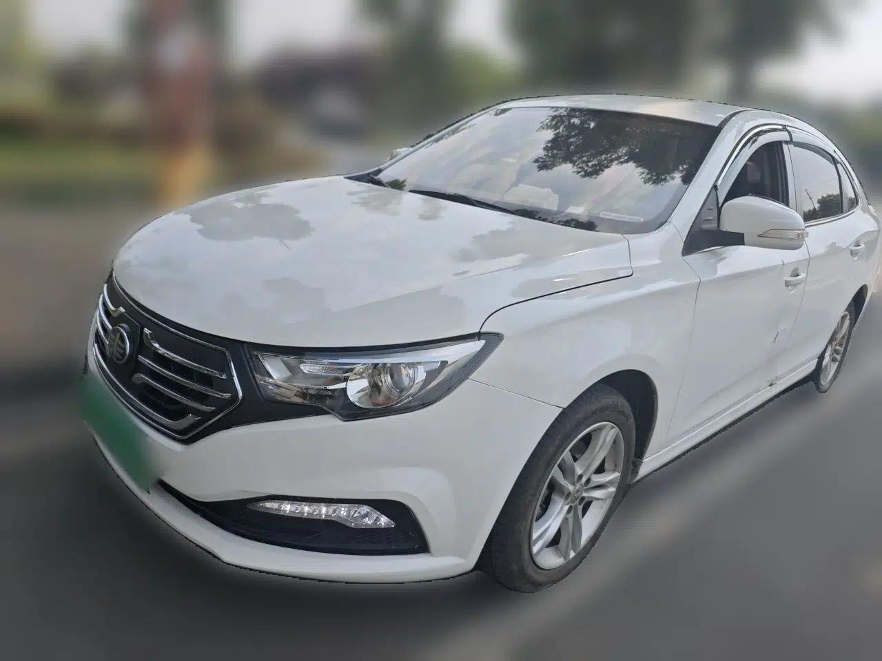 Bestune B30EV 2019 EV400 — миниатюра 1