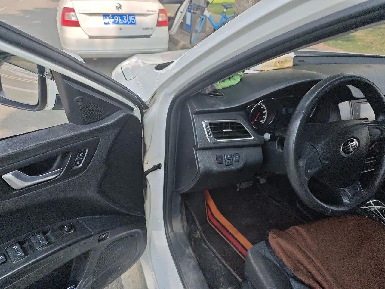 Bestune B30EV 2019 EV400 — миниатюра 16