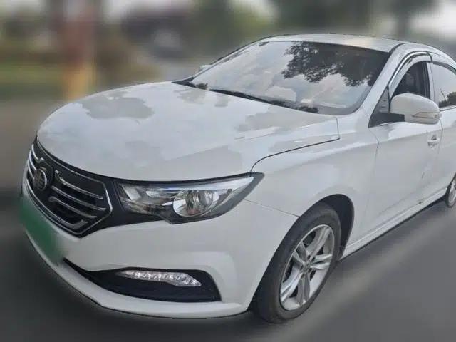 Bestune B30EV 2019 EV400