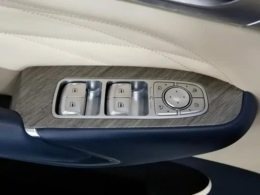 Tank 500 2022 3.0T Sport Edition (5-seater) — миниатюра 9