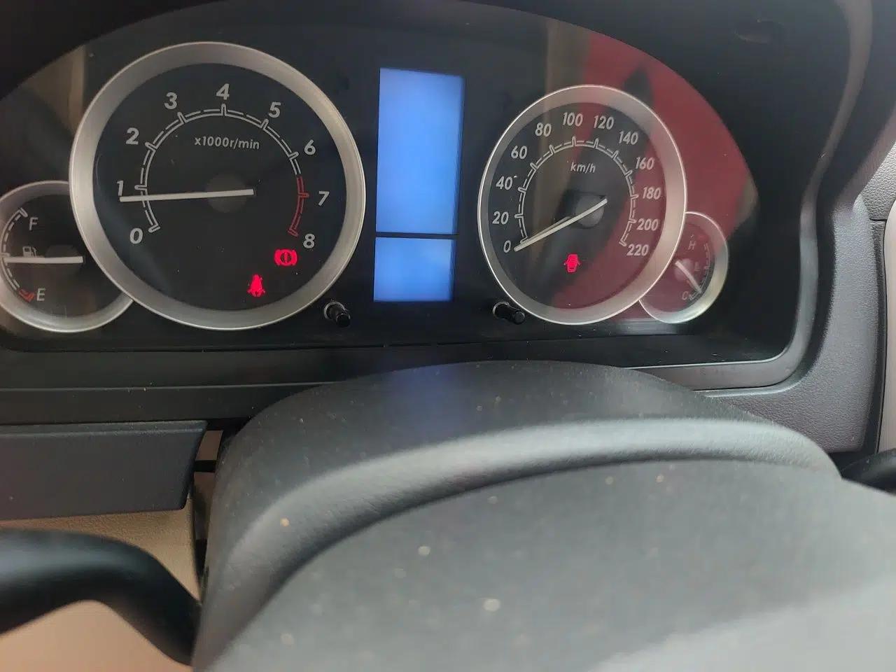BAIC E Series 2013 Sedan 1.5L Manual Lotte Edition — миниатюра 12