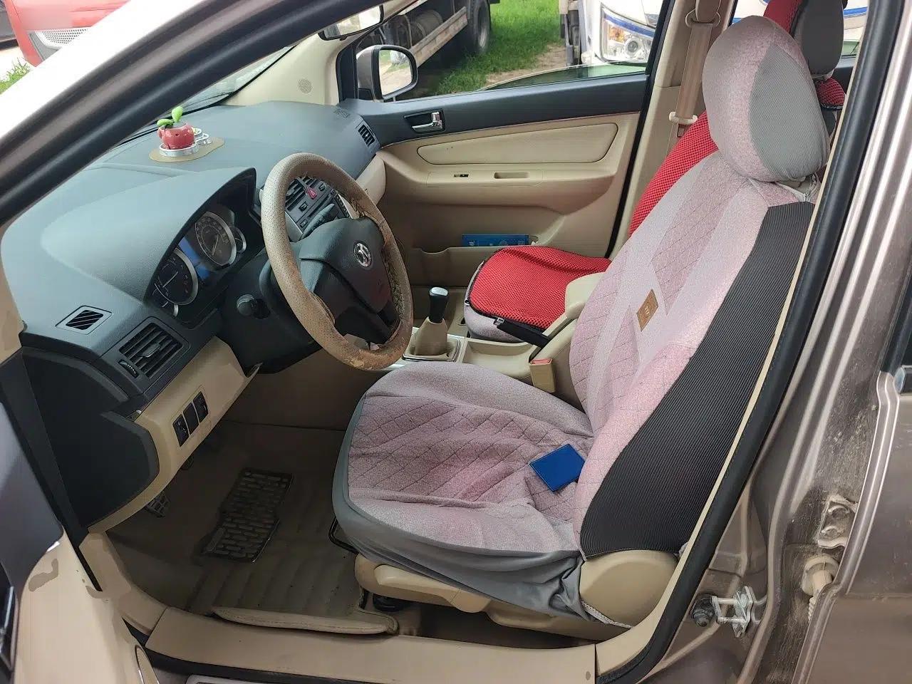 BAIC E Series 2013 Sedan 1.5L Manual Lotte Edition — миниатюра 15
