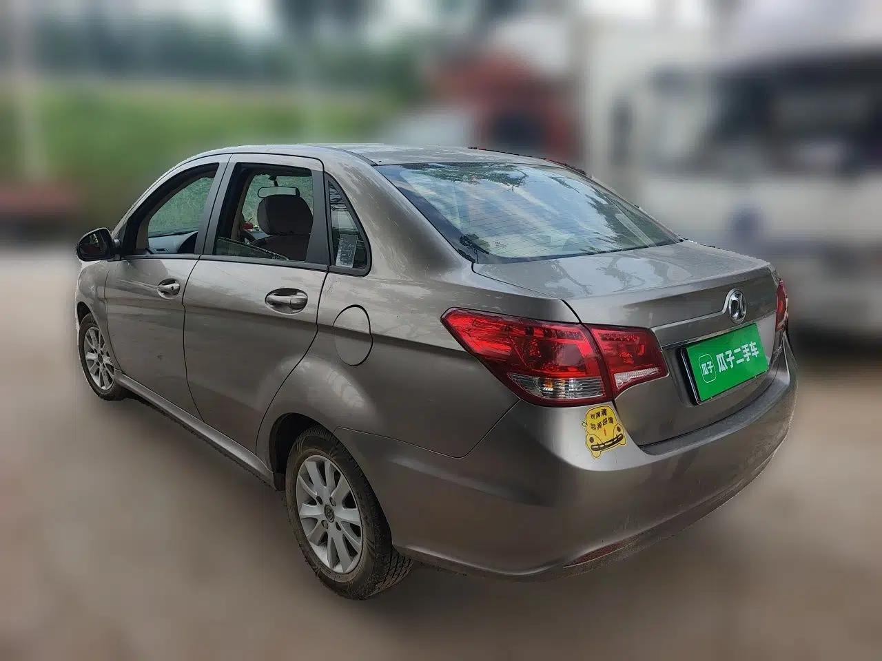 BAIC E Series 2013 Sedan 1.5L Manual Lotte Edition — миниатюра 4