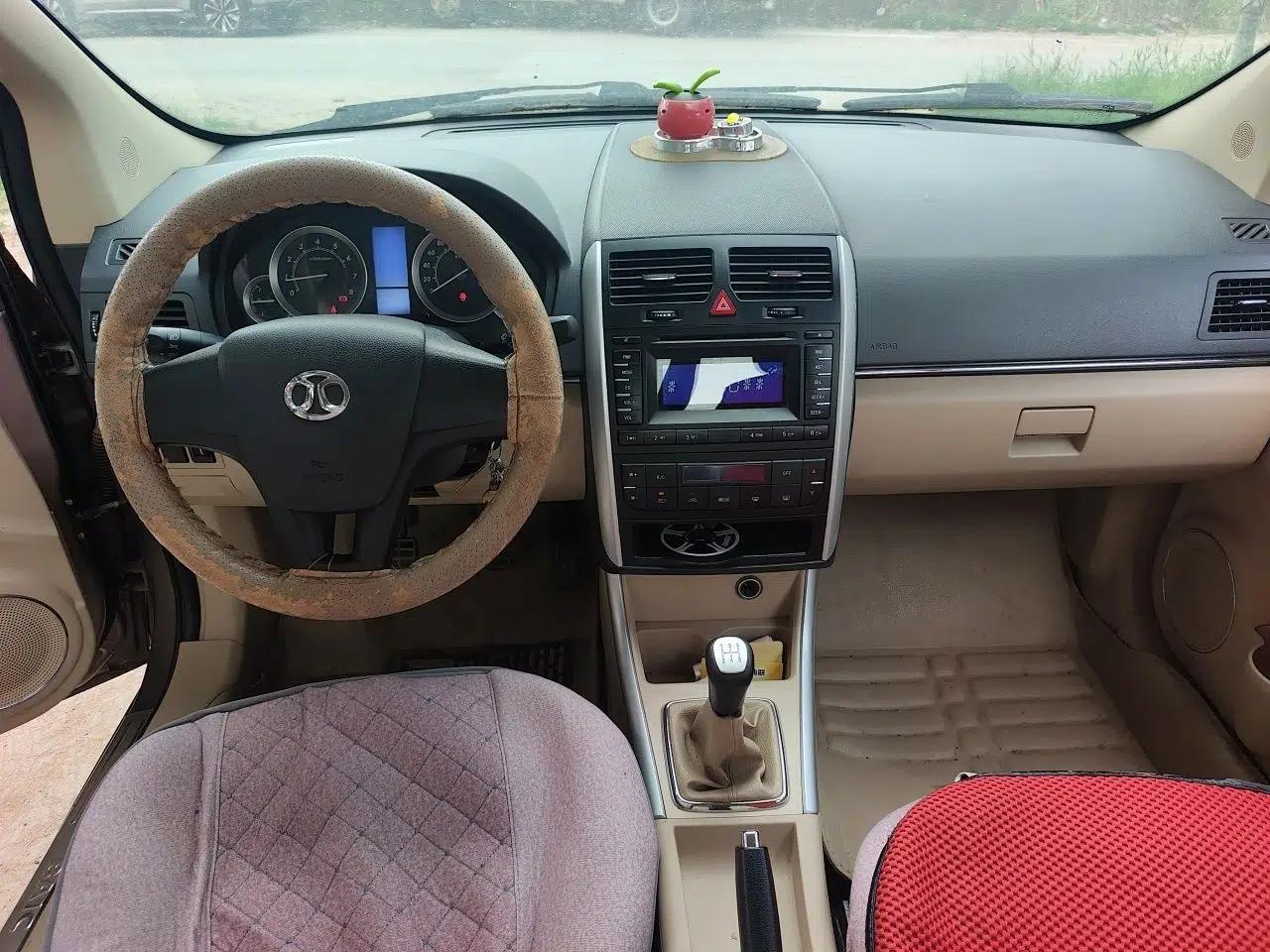BAIC E Series 2013 Sedan 1.5L Manual Lotte Edition — миниатюра 9